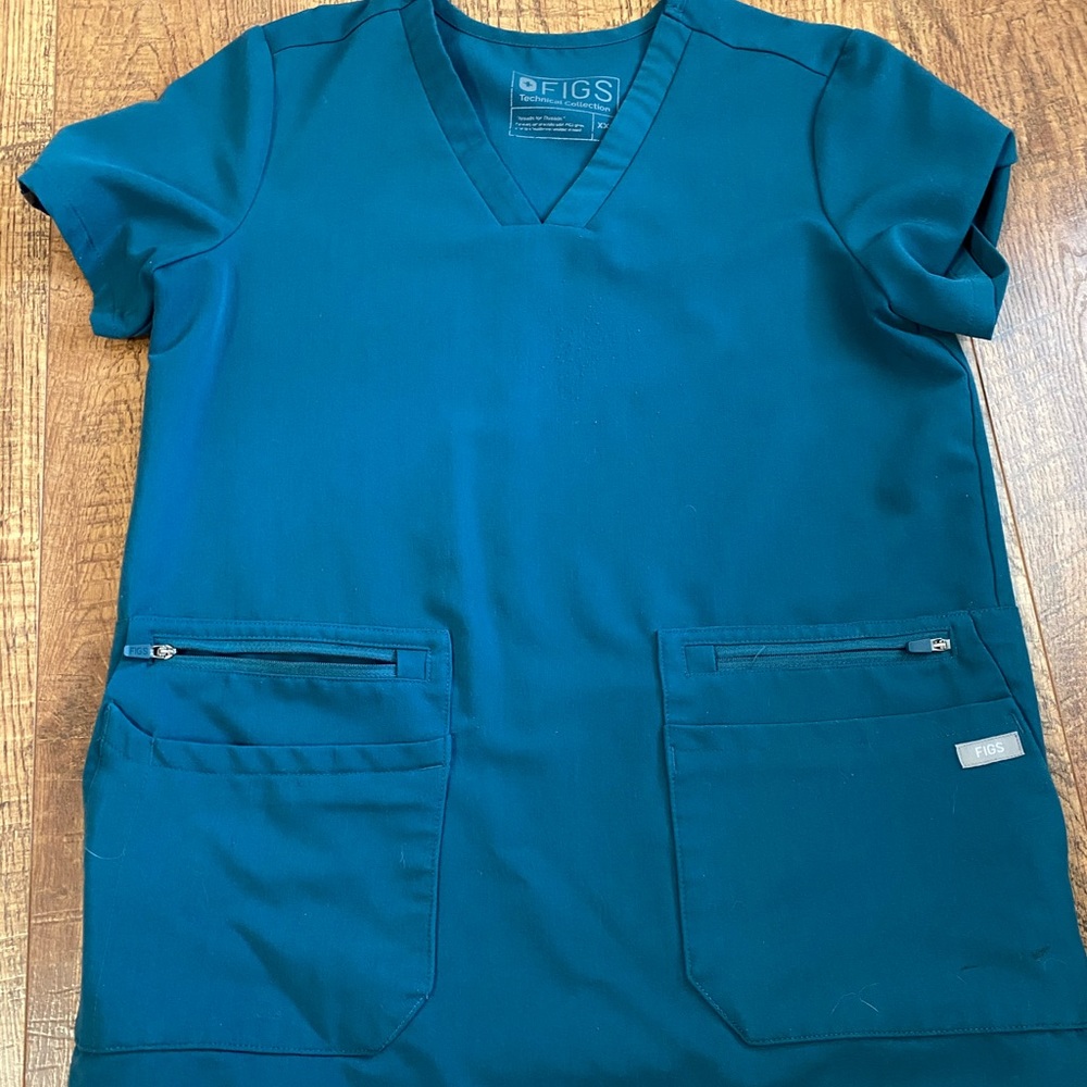 Figs- Caribbean Blue Scrub Top Size XXS